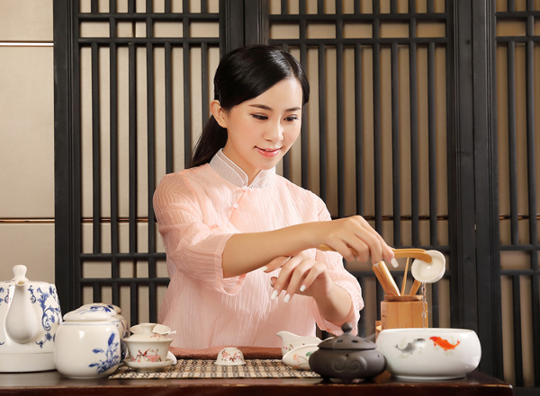 经常去深圳南山靠谱男士会馆，这家私藏已久的店推荐给你